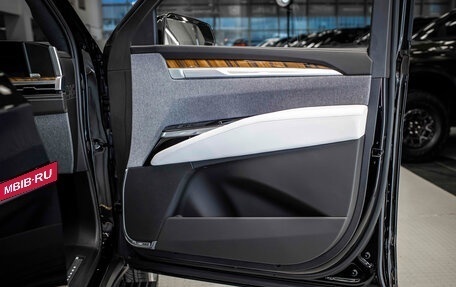 Cadillac Escalade V, 2025 год, 20 400 000 рублей, 24 фотография