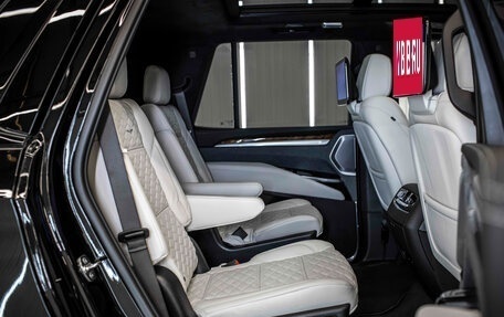 Cadillac Escalade V, 2025 год, 20 400 000 рублей, 23 фотография