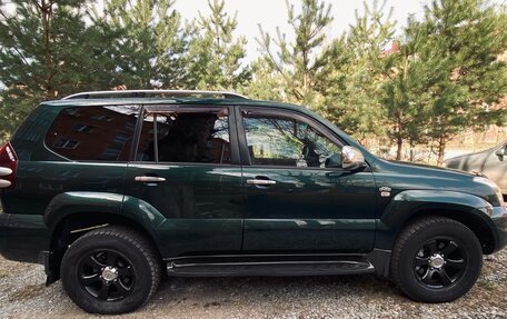 Toyota Land Cruiser Prado 120 рестайлинг, 2003 год, 1 550 000 рублей, 2 фотография