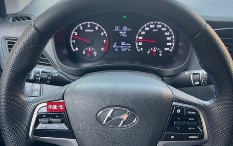 Hyundai Solaris II рестайлинг, 2018 год, 900 000 рублей, 11 фотография