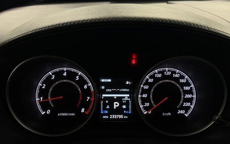 Mitsubishi Outlander III рестайлинг 3, 2011 год, 995 000 рублей, 6 фотография