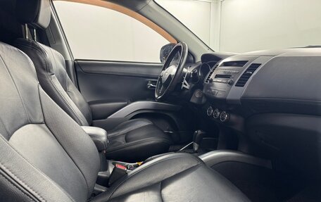 Mitsubishi Outlander III рестайлинг 3, 2011 год, 995 000 рублей, 13 фотография