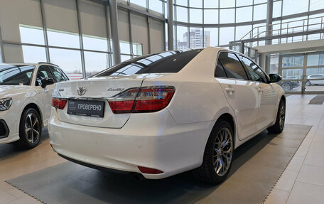 Toyota Camry, 2016 год, 1 819 000 рублей, 6 фотография