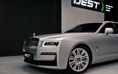 Rolls-Royce Ghost Series II рестайлинг, 2021 год, 40 000 000 рублей, 2 фотография