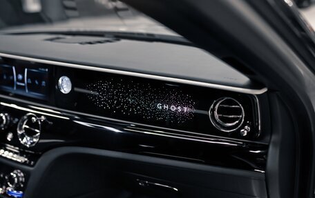 Rolls-Royce Ghost Series II рестайлинг, 2021 год, 40 000 000 рублей, 16 фотография