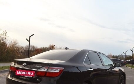 Toyota Camry, 2017 год, 2 590 000 рублей, 15 фотография