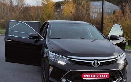 Toyota Camry, 2017 год, 2 590 000 рублей, 16 фотография