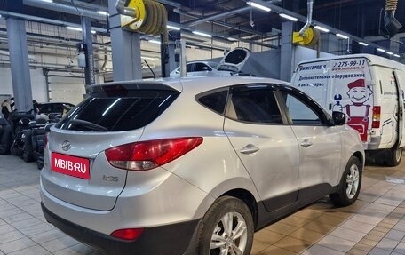 Hyundai ix35 I рестайлинг, 2011 год, 999 000 рублей, 1 фотография