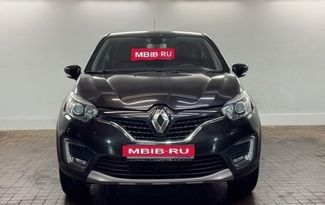 Renault Kaptur I рестайлинг, 2017 год, 1 385 000 рублей, 2 фотография