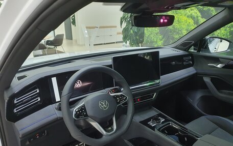 Volkswagen Tiguan, 2025 год, 5 200 000 рублей, 9 фотография