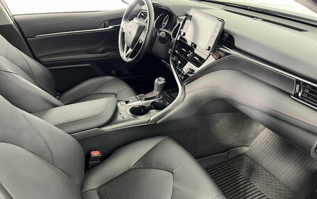 Toyota Camry, 2021 год, 3 400 000 рублей, 13 фотография