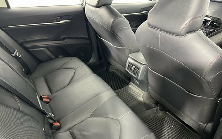 Toyota Camry, 2021 год, 3 400 000 рублей, 12 фотография