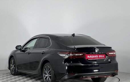 Toyota Camry, 2021 год, 3 400 000 рублей, 7 фотография