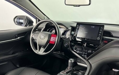 Toyota Camry, 2021 год, 3 400 000 рублей, 14 фотография