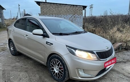 KIA Rio III рестайлинг, 2013 год, 900 000 рублей, 2 фотография