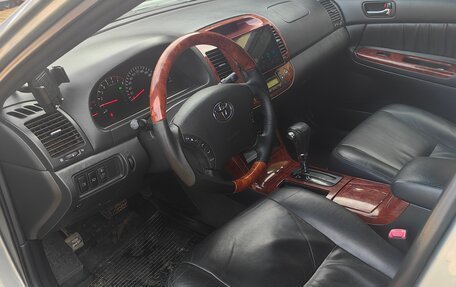 Toyota Camry V40, 2005 год, 1 300 000 рублей, 23 фотография