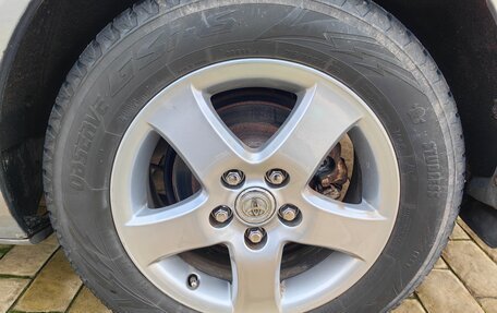 Toyota Camry V40, 2005 год, 1 300 000 рублей, 28 фотография