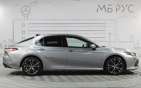 Toyota Camry, 2022 год, 3 300 000 рублей, 6 фотография