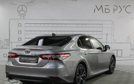 Toyota Camry, 2022 год, 3 300 000 рублей, 7 фотография