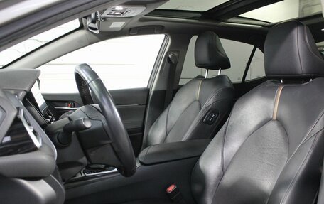 Toyota Camry, 2022 год, 3 300 000 рублей, 13 фотография