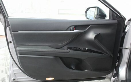 Toyota Camry, 2022 год, 3 300 000 рублей, 22 фотография
