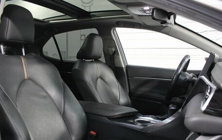 Toyota Camry, 2022 год, 3 300 000 рублей, 28 фотография