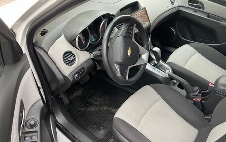 Chevrolet Cruze II, 2012 год, 690 000 рублей, 9 фотография