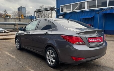 Hyundai Solaris II рестайлинг, 2015 год, 1 050 000 рублей, 6 фотография