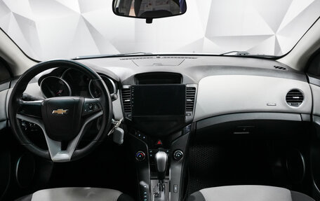 Chevrolet Cruze II, 2011 год, 695 000 рублей, 11 фотография