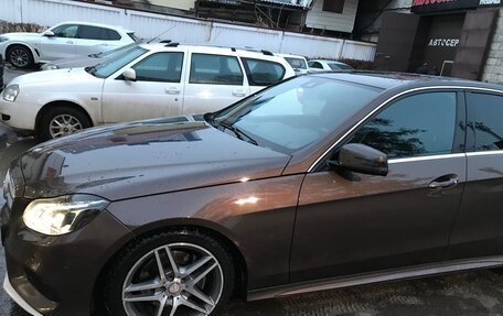 Mercedes-Benz E-Класс, 2014 год, 1 930 000 рублей, 2 фотография