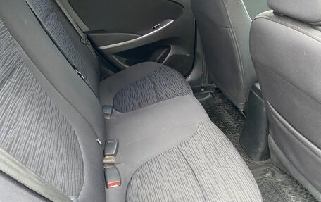 Hyundai Solaris II рестайлинг, 2015 год, 1 050 000 рублей, 10 фотография