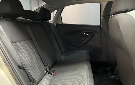 Volkswagen Polo VI (EU Market), 2012 год, 900 000 рублей, 21 фотография