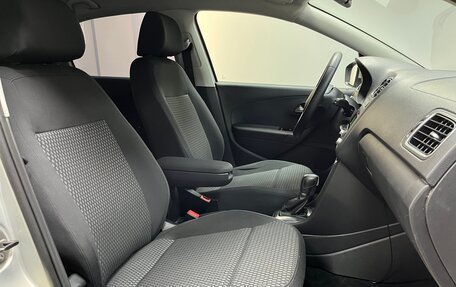 Volkswagen Polo VI (EU Market), 2012 год, 900 000 рублей, 19 фотография