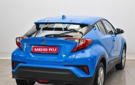 Toyota C-HR I рестайлинг, 2019 год, 2 600 000 рублей, 4 фотография