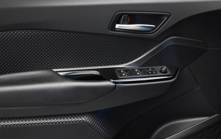 Toyota C-HR I рестайлинг, 2019 год, 2 600 000 рублей, 12 фотография