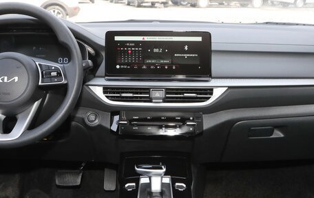 KIA K3, 2025 год, 2 200 000 рублей, 12 фотография