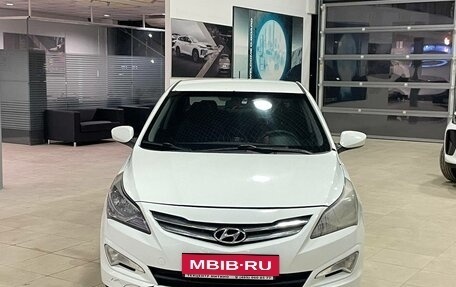 Hyundai Solaris II рестайлинг, 2015 год, 1 019 000 рублей, 1 фотография