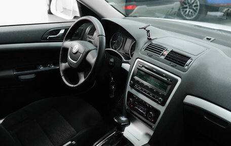 Skoda Octavia, 2011 год, 900 000 рублей, 11 фотография