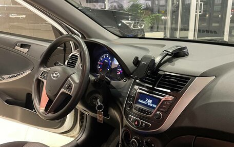 Hyundai Solaris II рестайлинг, 2015 год, 1 019 000 рублей, 12 фотография