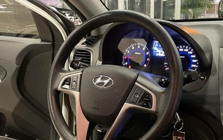 Hyundai Solaris II рестайлинг, 2015 год, 1 019 000 рублей, 13 фотография