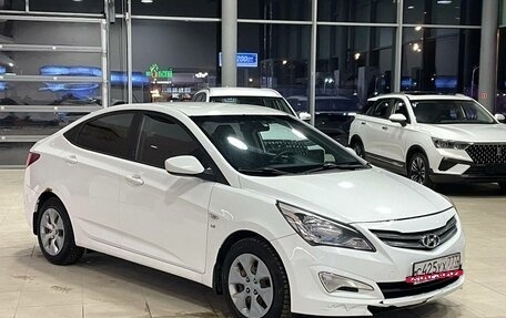 Hyundai Solaris II рестайлинг, 2015 год, 1 019 000 рублей, 2 фотография