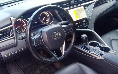 Toyota Camry, 2021 год, 3 500 000 рублей, 4 фотография