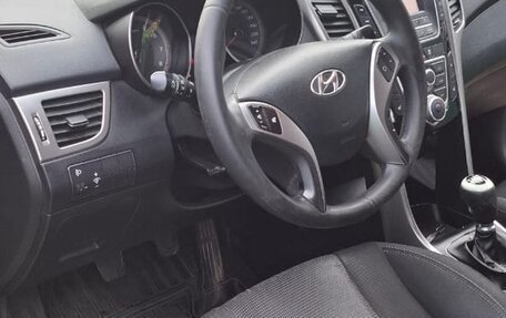 Hyundai i30 II рестайлинг, 2012 год, 1 000 000 рублей, 11 фотография