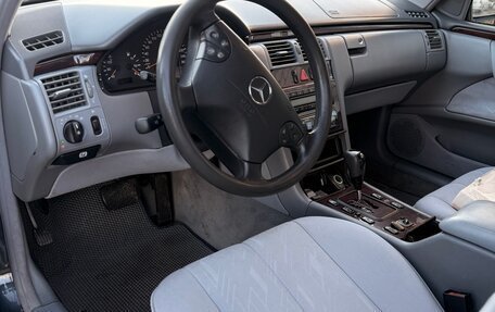 Mercedes-Benz E-Класс, 2001 год, 650 000 рублей, 6 фотография