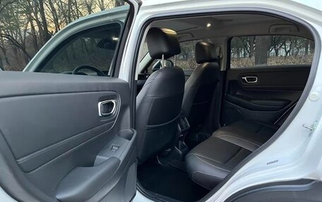 Honda Vezel, 2024 год, 2 070 000 рублей, 15 фотография