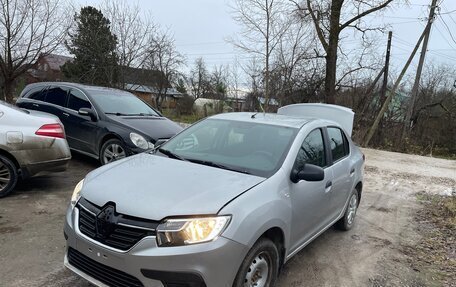 Renault Logan II, 2018 год, 565 000 рублей, 1 фотография