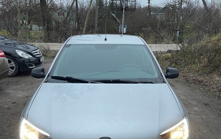 Renault Logan II, 2018 год, 565 000 рублей, 8 фотография