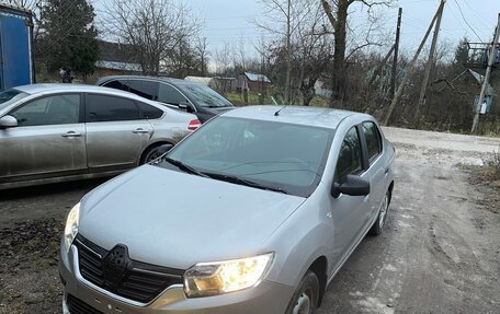 Renault Logan II, 2018 год, 565 000 рублей, 7 фотография