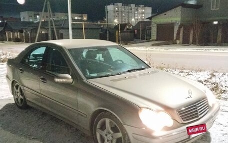 Mercedes-Benz C-Класс, 2004 год, 750 000 рублей, 4 фотография