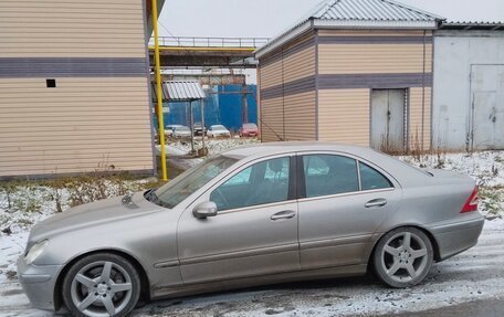 Mercedes-Benz C-Класс, 2004 год, 750 000 рублей, 8 фотография